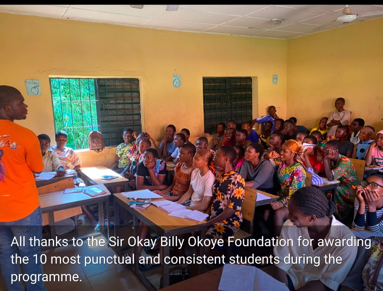 All thanks to the Sir Okay Billy Okoye Foundation for awarding the 10 most punctual and consistent students during the programme.